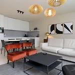 Sky Bridge - Casselbergh Residences