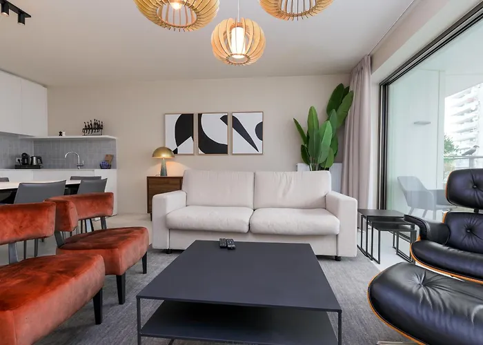 Sky Bridge - Casselbergh Residences Apartment